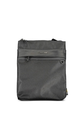 Calvin Klein logo-plaque shoulder bag - Black