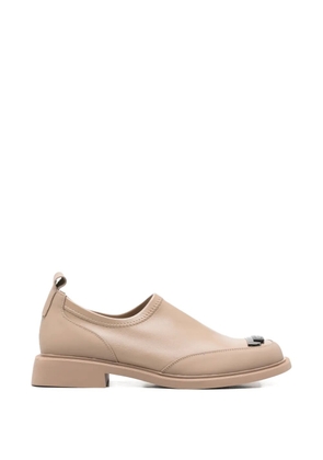 LINDA BAUMANN logo-plaque pull-tab loafers - Neutrals