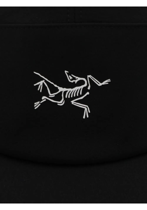 Arc'teryx logo-embroidered panelled cap - Black