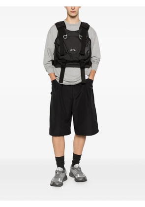 Oakley multi-pocket buckled vest - Black
