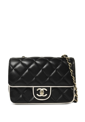 CHANEL Pre-Owned diamond-quilted shoulder bag - Black