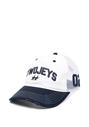 TWOJEYS White Icon trucker cap