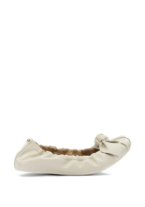 Ferragamo bow-detail ruched ballet flats - Neutrals