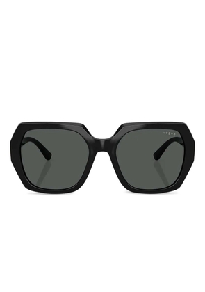 Vogue Eyewear geometric logo sunglasses - Black