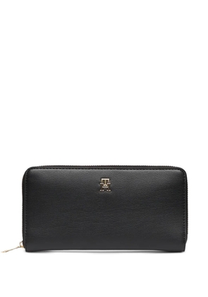 Tommy Hilfiger logo-plaque zip-around wallet - Black