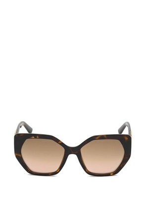 GUESS EYEWEAR triangle-logo geometric-frame sunglasses - Brown
