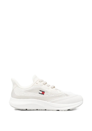 Tommy Hilfiger logo-patch sneakers - Neutrals