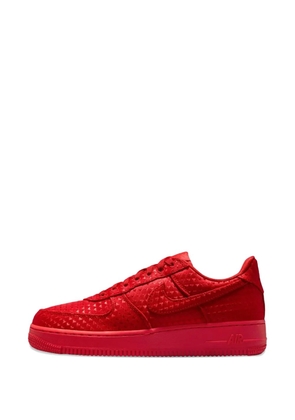 Nike Air Force 1 Low heart-charm sneakers - Red