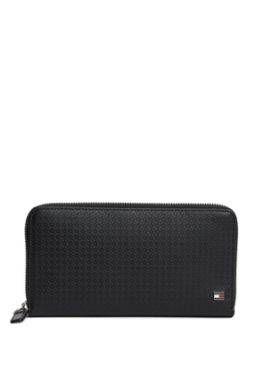 Tommy Hilfiger monogram-embossed zip-around leather wallet - Black