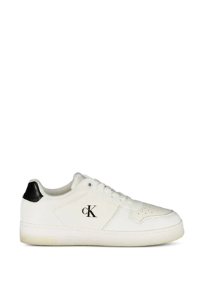 Calvin Klein logo-patch pebbled sneakers - White
