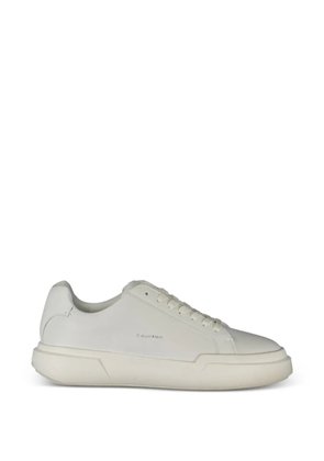 Calvin Klein logo-print leather sneakers - White