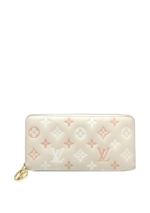 Louis Vuitton Pre-Owned 2021-2026 Tricolor Monogram Embossed Lambskin Zippy Wallet long wallets - Brown