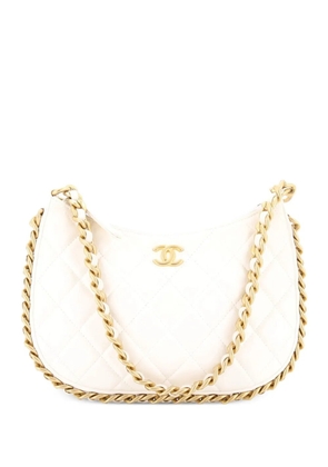 CHANEL Pre-Owned CC Chain Around Quilted Lambskin hobo bag - White