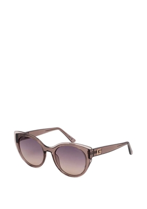 GUESS EYEWEAR cat-eye frame sunglasses - Neutrals