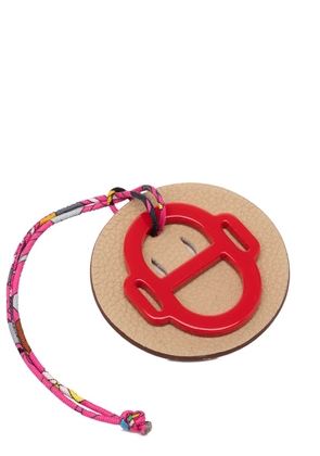 Hermès Pre-Owned 2000-2026 H Equipe Resin and Leather Bag Charm key chain - Brown