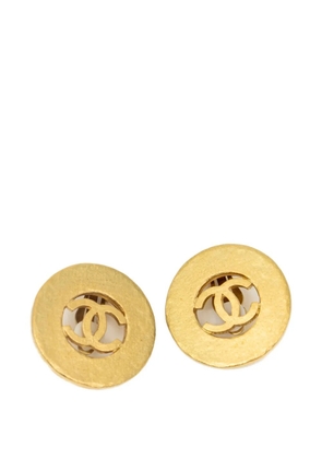 CHANEL Pre-Owned 1994 Interlocking CC clip-on earrings - Gold