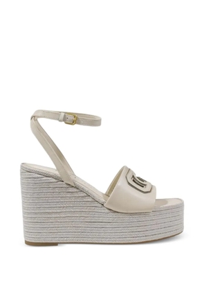 GUESS USA logo-plaque platform wedge sandals - Neutrals