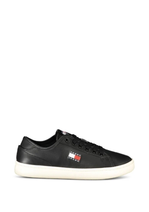 Tommy Hilfiger logo-patch leather sneakers - Black