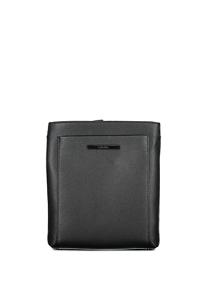 Calvin Klein logo-plaque shoulder bag - Black