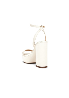 Favorite Daughter Ruby Sandal in Ivory. Size 6. Also in 7.5, 8, 8.5, 9, 9.5, 10.