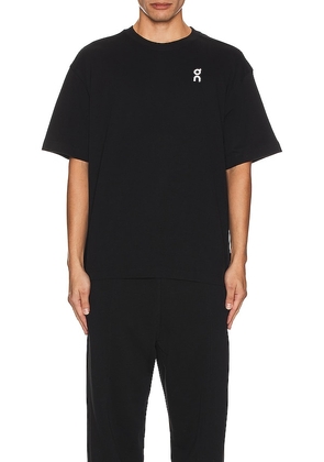 On Club Tee in Black. Size L. Also in M, S, XL/1X, XS, XXL/2X.