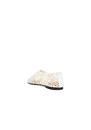 Odissi Iris Flat in White. Size 37. Also in 36, 38, 39, 40.
