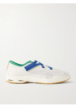 ON - + Zendaya Cloudnova Moon Mesh Sneakers - White - US5,US5.5,US6,US6.5,US7,US7.5,US8,US8.5,US9,US9.5,US10,US10.5,US11