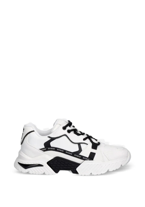 GUESS USA Ciesta logo-tape sneakers - White