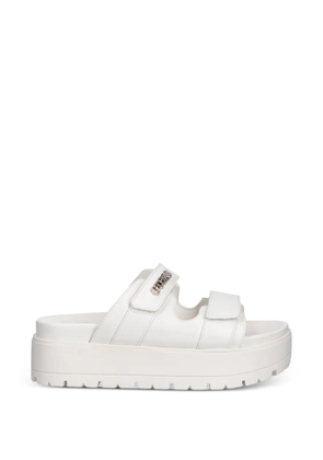 GUESS USA logo-plaque touch-strap slides - White
