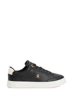 Tommy Hilfiger logo-plaque sneakers - Black