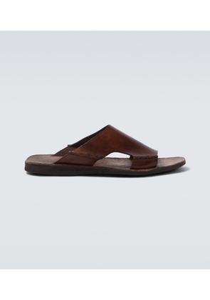 Sabah Lido leather slides