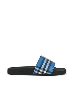 Burberry Furley Slide in Cornflower Blue Check - Blue. Size 41 (also in 42, 44, 43, 45).
