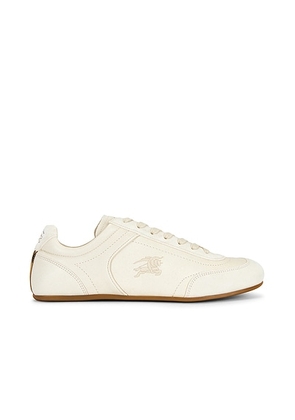 Burberry Knight Trainer in Dove Beige - Cream. Size 41 (also in 45, 42, 44, 43).