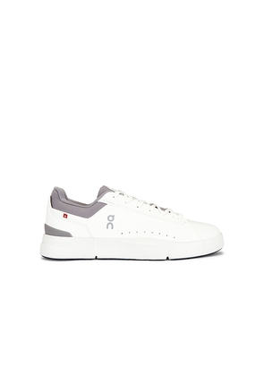 On The Roger Advantage in White,Grey. Size 7. Also in 7.5, 8, 8.5, 9, 9.5, 10, 10.5, 11, 11.5, 12, 12.5, 13.