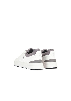 On The Roger Advantage in White,Grey. Size 7. Also in 7.5, 8, 8.5, 9, 9.5, 10, 10.5, 11, 11.5, 12.