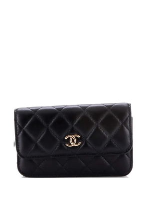 CHANEL Pre-Owned Pearl Strap Clutch with Chain Quilted Calfskin crossbody bag - Black