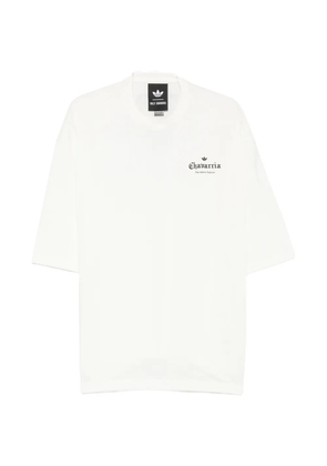 adidas logo-print T-shirt - Neutrals