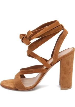 Gianvito Rossi strappy suede sandals - Brown