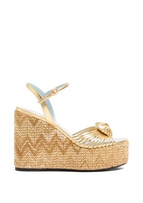 Valentino Garavani Coeur Royal Wedge sandals in laminated nappa 110mm - Gold