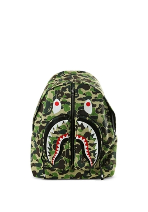 A BATHING APE® Shark Camo backpack - Green