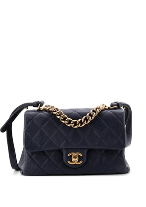 CHANEL Pre-Owned Trapezio Flap Bag Quilted Sheepskin Small crossbody bag - Blue