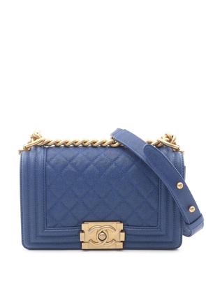 CHANEL Pre-Owned 2019 Small Quilted Caviar Boy Flap crossbody bag - Blue