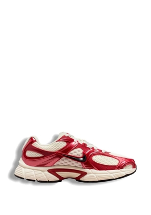 Nike V5 RNR panelled sneakers - Red