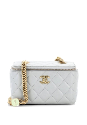 CHANEL Pre-Owned Coco Enamel Strap Vanity Case with Chain Quilted Lambskin Small crossbody bag - Grey