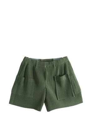 Homme Plissé Issey Miyake pleated patch-pocket bermuda shorts - Green