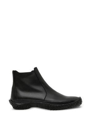 Comme Des Garçons Comme Des Garçons textured-sole ankle boots - Black