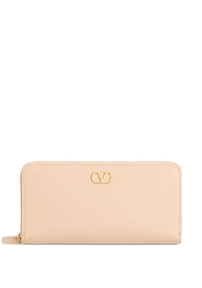 Valentino Garavani VLogo Signature zip wallet - Neutrals