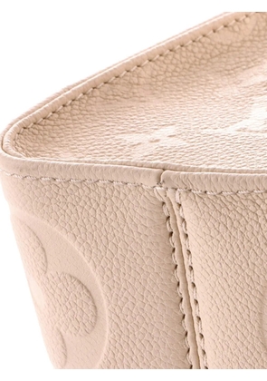 Louis Vuitton Pre-Owned OnTheGo Monogram Empreinte Giant East West tote bag - Neutrals