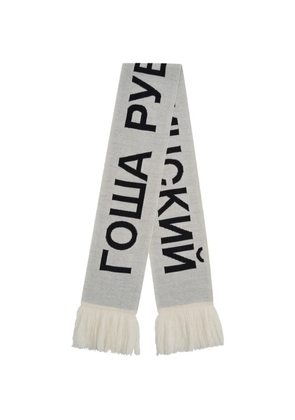 Gosha Rubchinskiy logo-knit fringed scarf - Grey