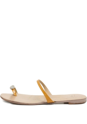 Giuseppe Zanotti crystal-embellished leather sandals - Yellow